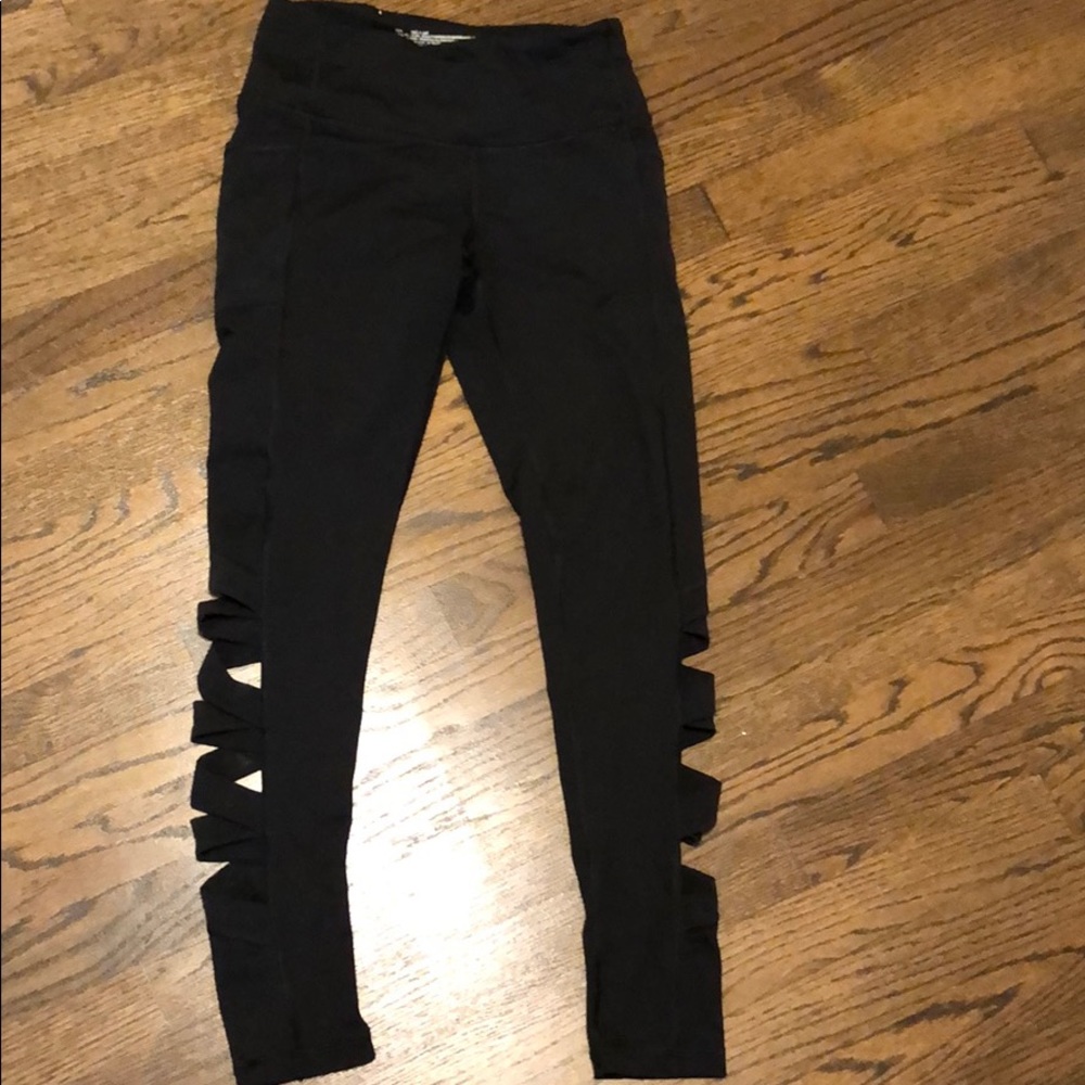 Victoria’s Secret sport leggings in size small